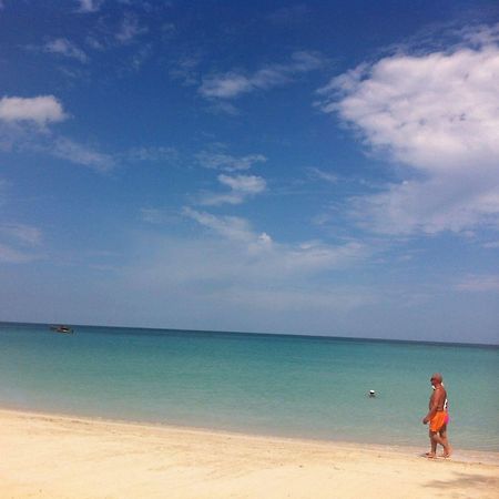 Roots Bamboo Beach Resort Negril Bagian luar foto
