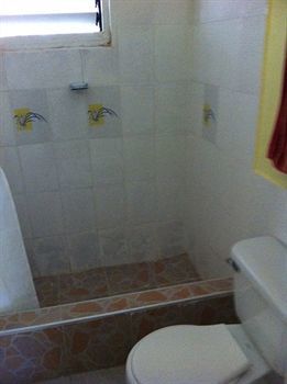 Roots Bamboo Beach Resort Negril Bagian luar foto