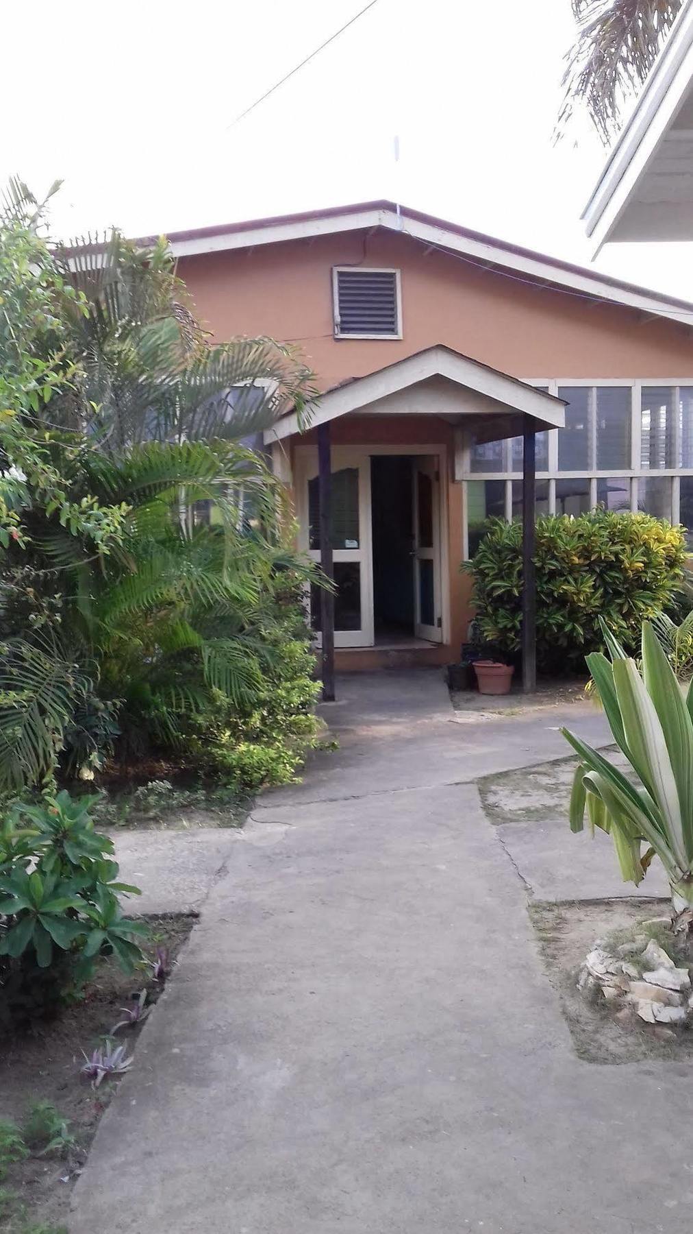 Roots Bamboo Beach Resort Negril Bagian luar foto