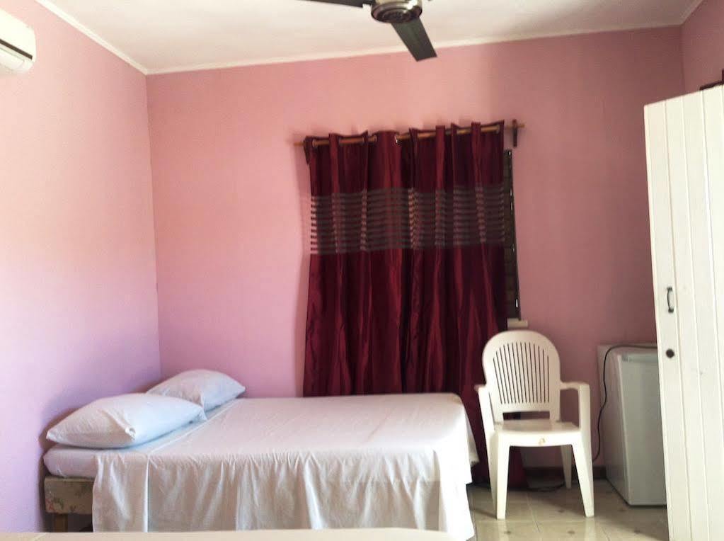 Roots Bamboo Beach Resort Negril Bagian luar foto