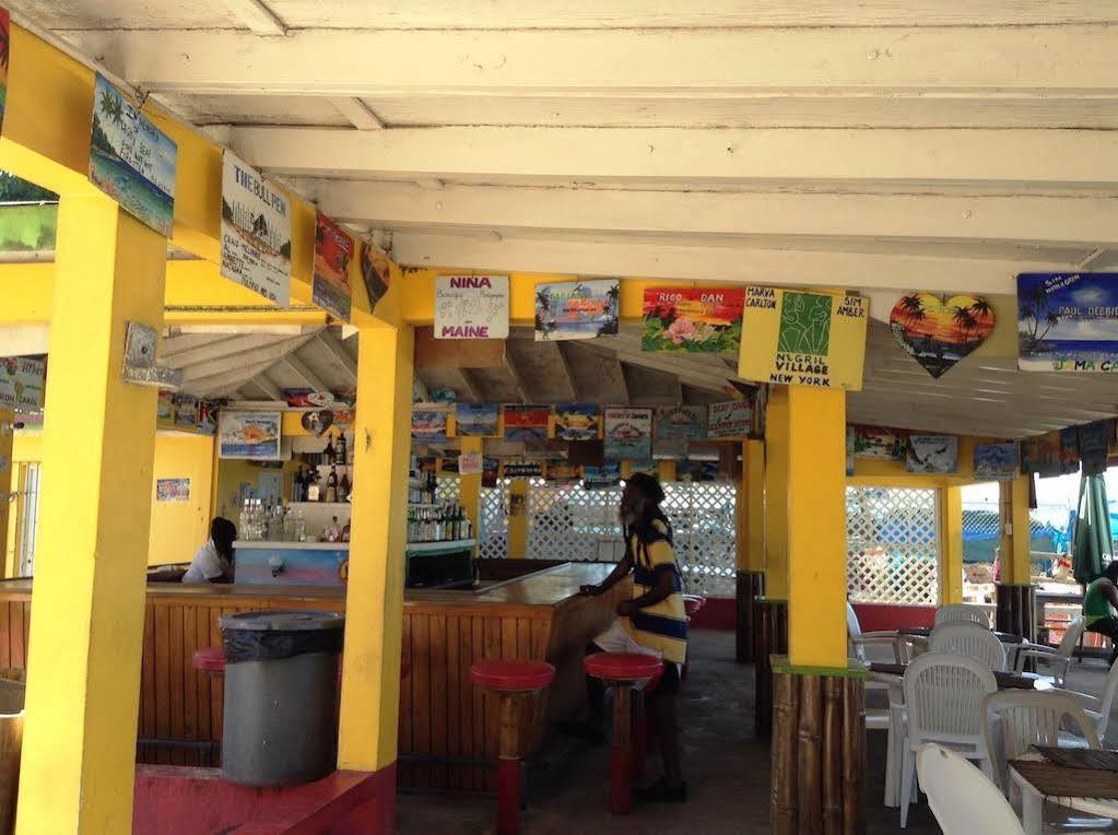 Roots Bamboo Beach Resort Negril Bagian luar foto