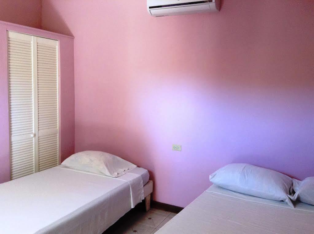 Roots Bamboo Beach Resort Negril Bagian luar foto