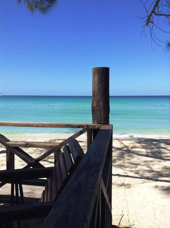 Roots Bamboo Beach Resort Negril Bagian luar foto