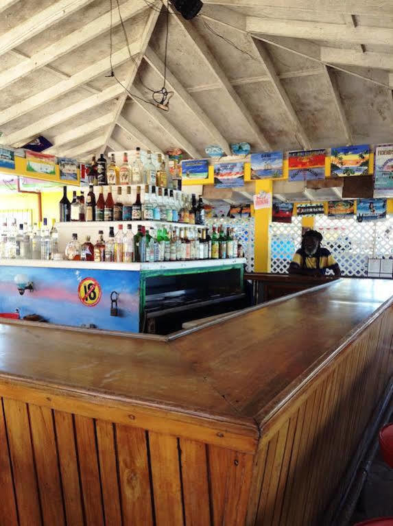 Roots Bamboo Beach Resort Negril Bagian luar foto